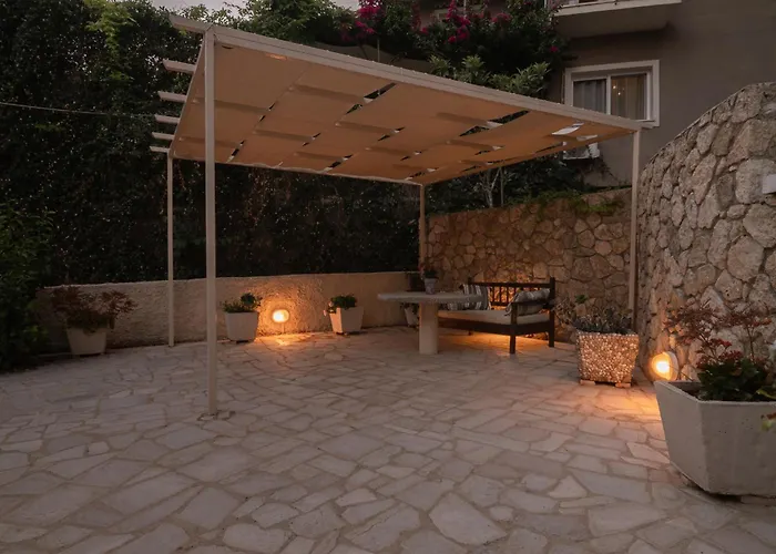 Villa Mikalef *