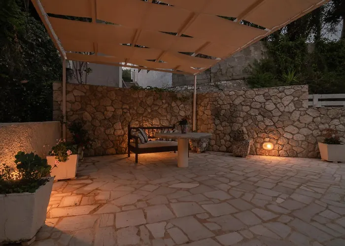 Mikalef * Perama (Corfu)